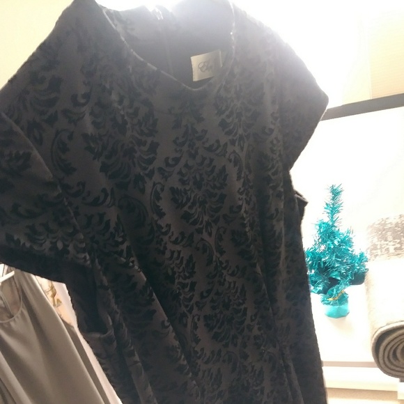 Dress high neck black velvet - Picture 1 of 2